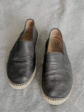 Kenzo Black Leather Tiger Embossed Slip-On Espadrilles – EU 41 / US 8.5